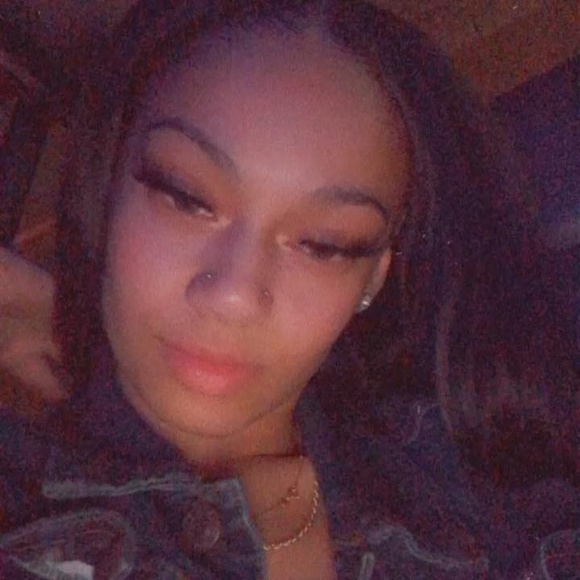 alexis_skyy